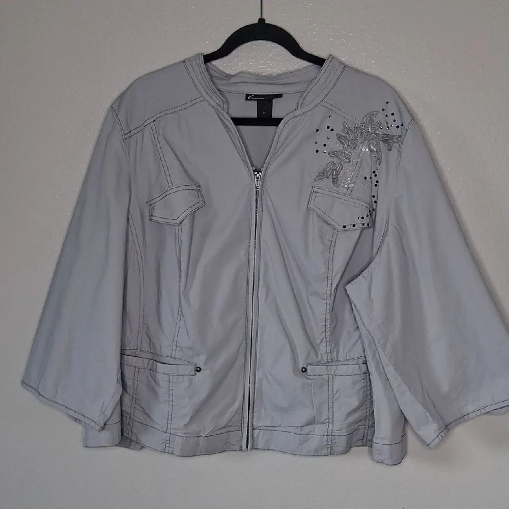 Lane Bryant Lightweight Jacket 3/4 Sleeve Gray Embroidered Plus Size 28